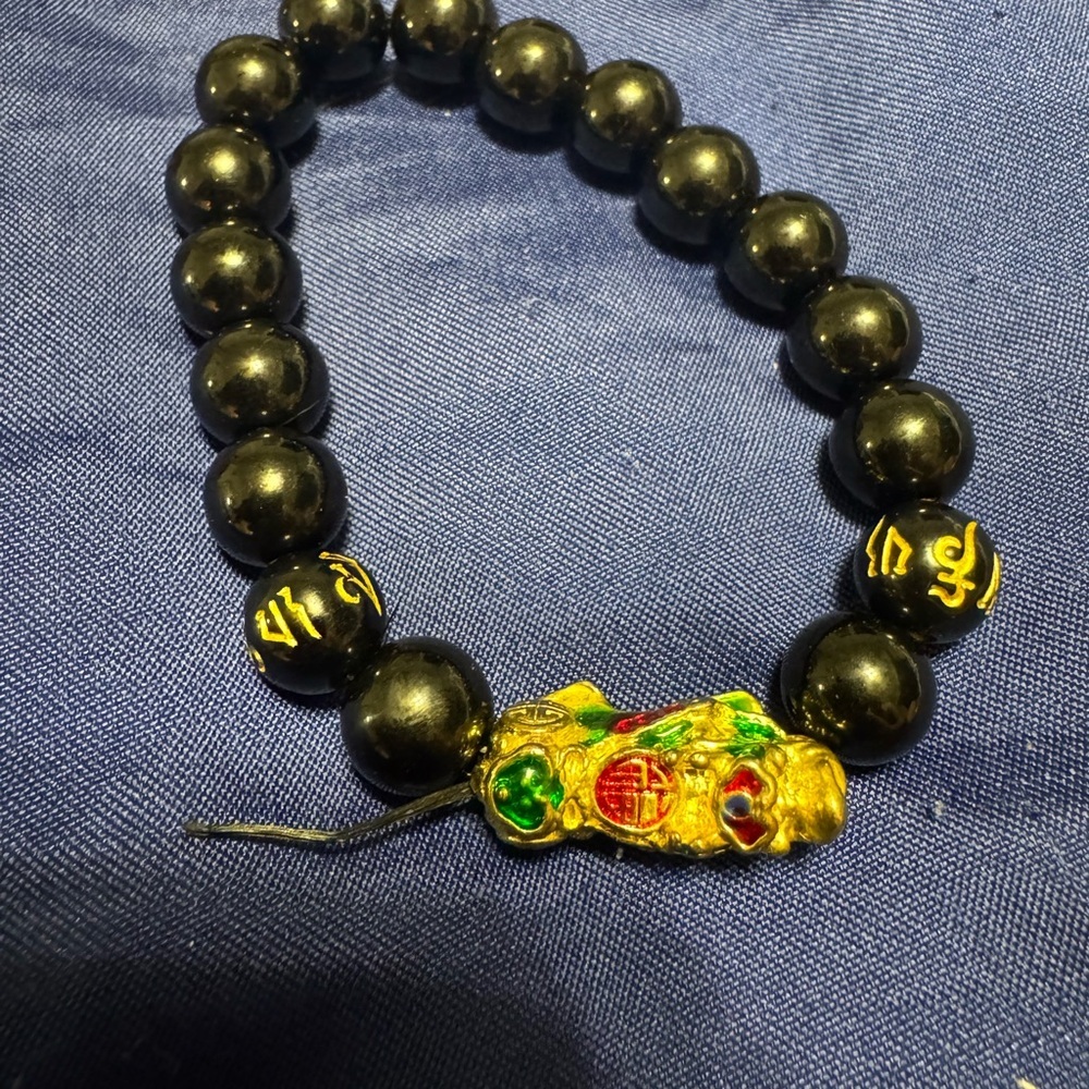 Black Beaded Bracelet with Gold Pixiu Dragon Charm Feng Shui Style